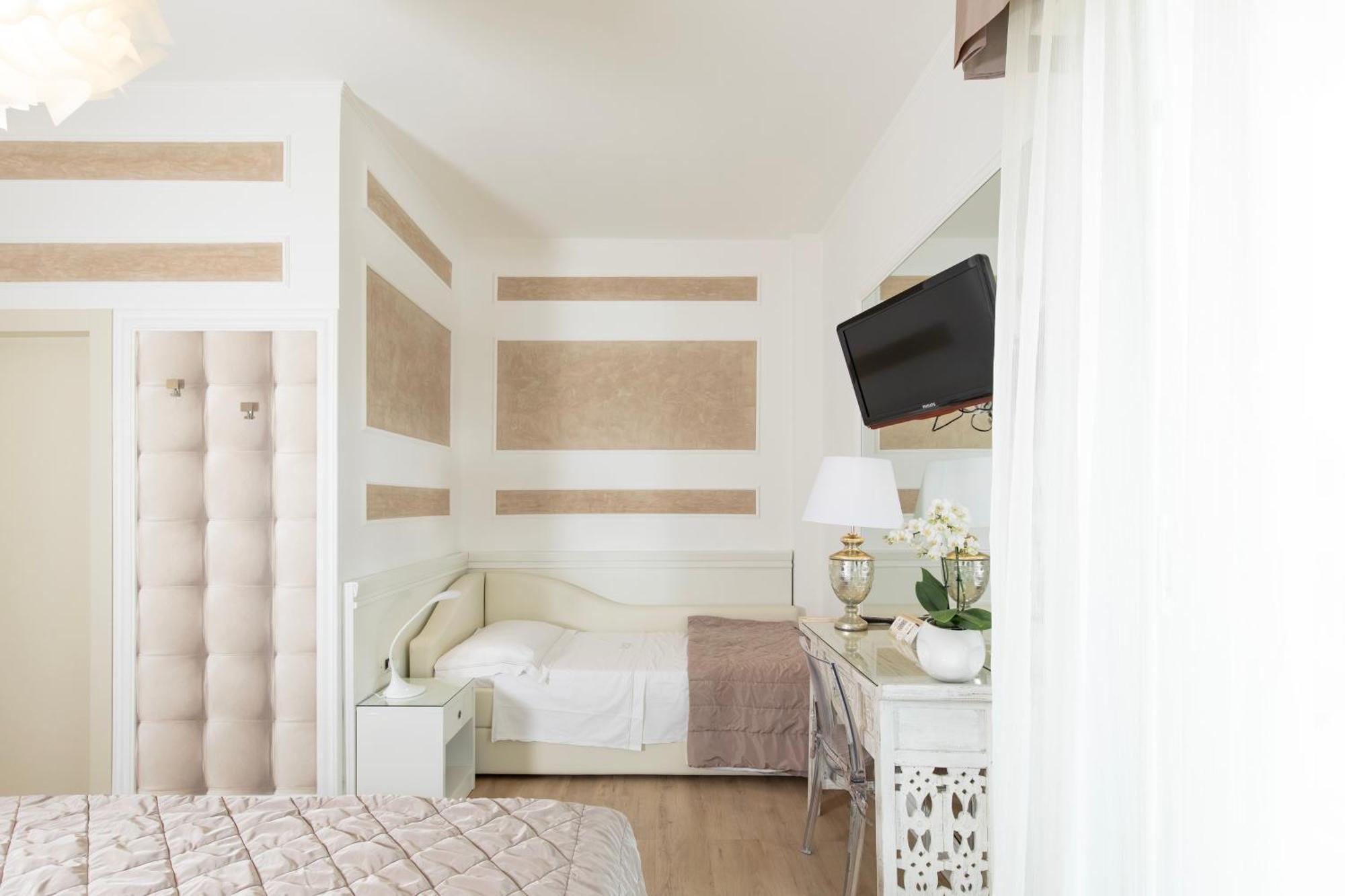 Hotel Alexander Milano Marittima Eksteriør bilde