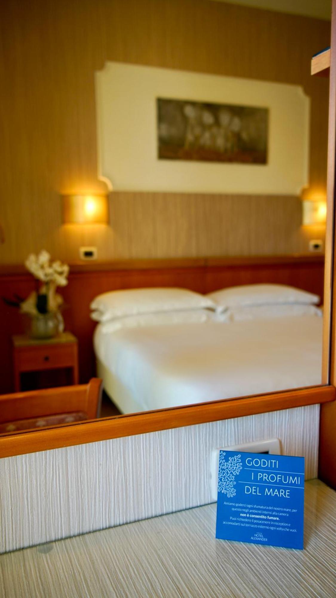 Hotel Alexander Milano Marittima Eksteriør bilde