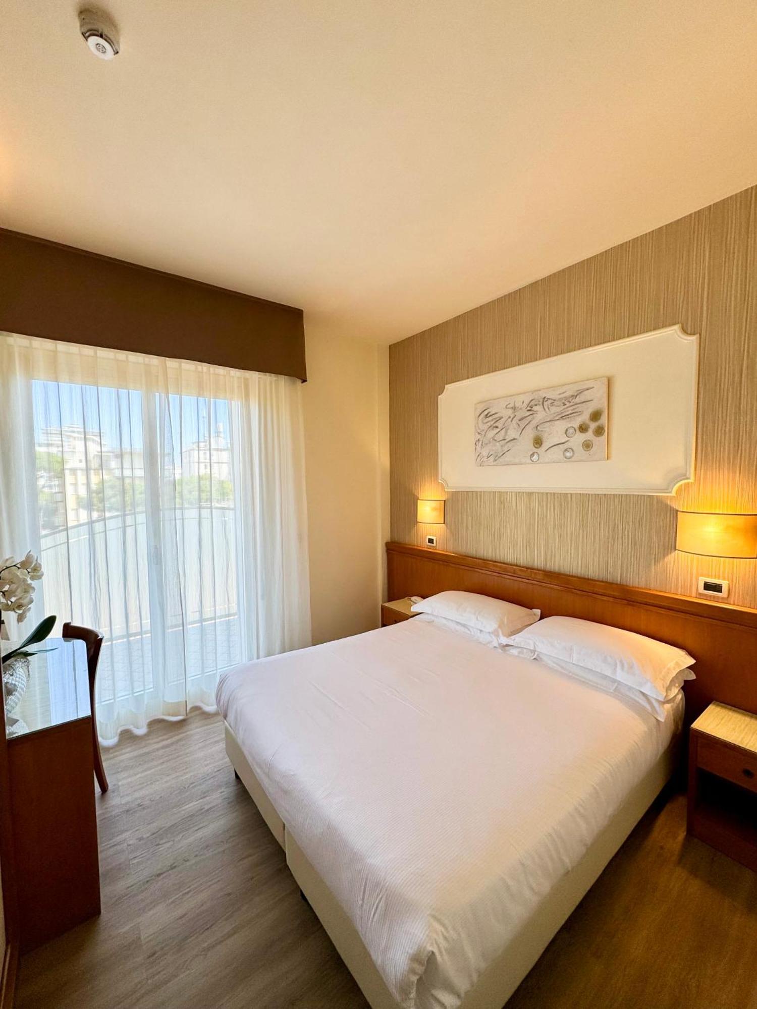 Hotel Alexander Milano Marittima Eksteriør bilde