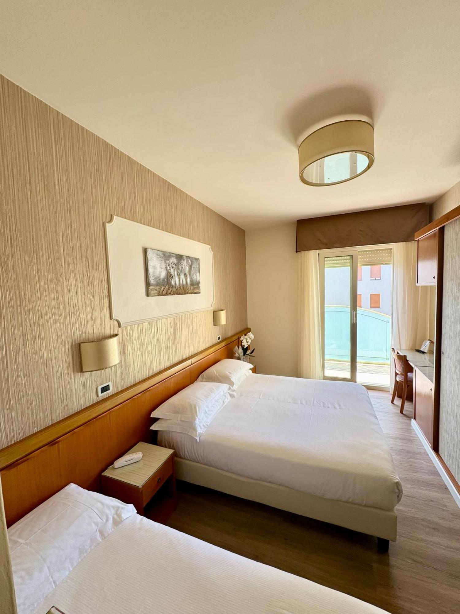 Hotel Alexander Milano Marittima Eksteriør bilde