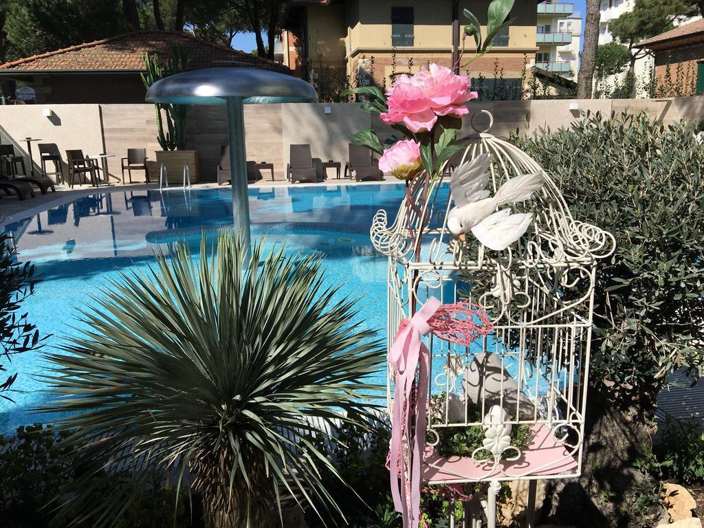 Hotel Alexander Milano Marittima Eksteriør bilde